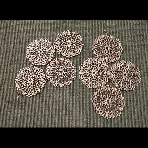 5 pair of  gold earrings ships, dangly & swoops gently used - Picture 5 of 8